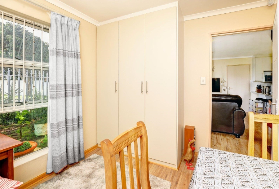 To Let 3 Bedroom Property for Rent in Loevenstein Western Cape